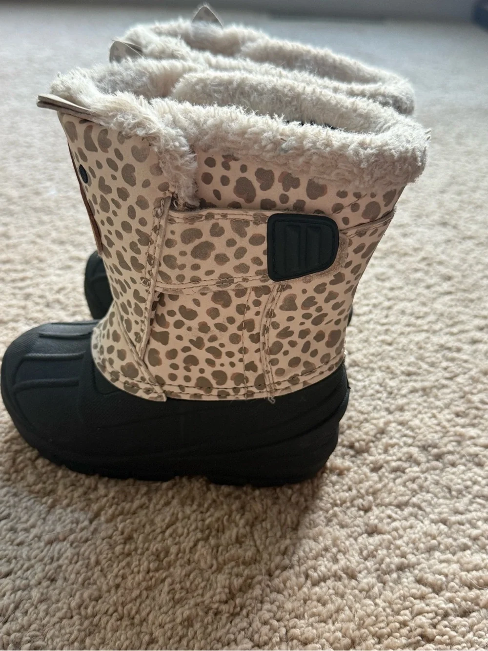 Cat & Jack Cozy Rain Boots - Black & Cream